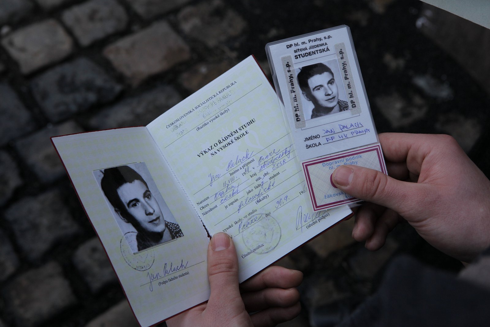 Hořící keř - fotogalerie z natáčení