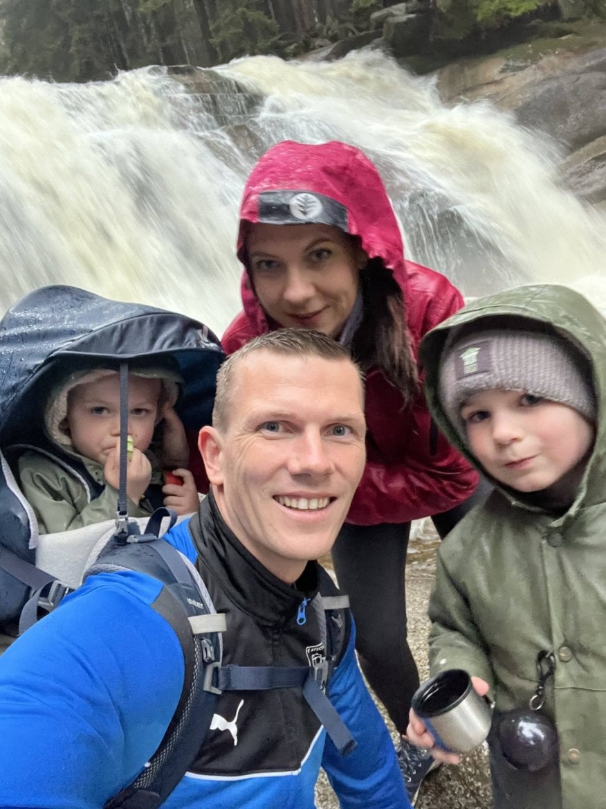 Patrik Byrouti z Tweenip s rodinou