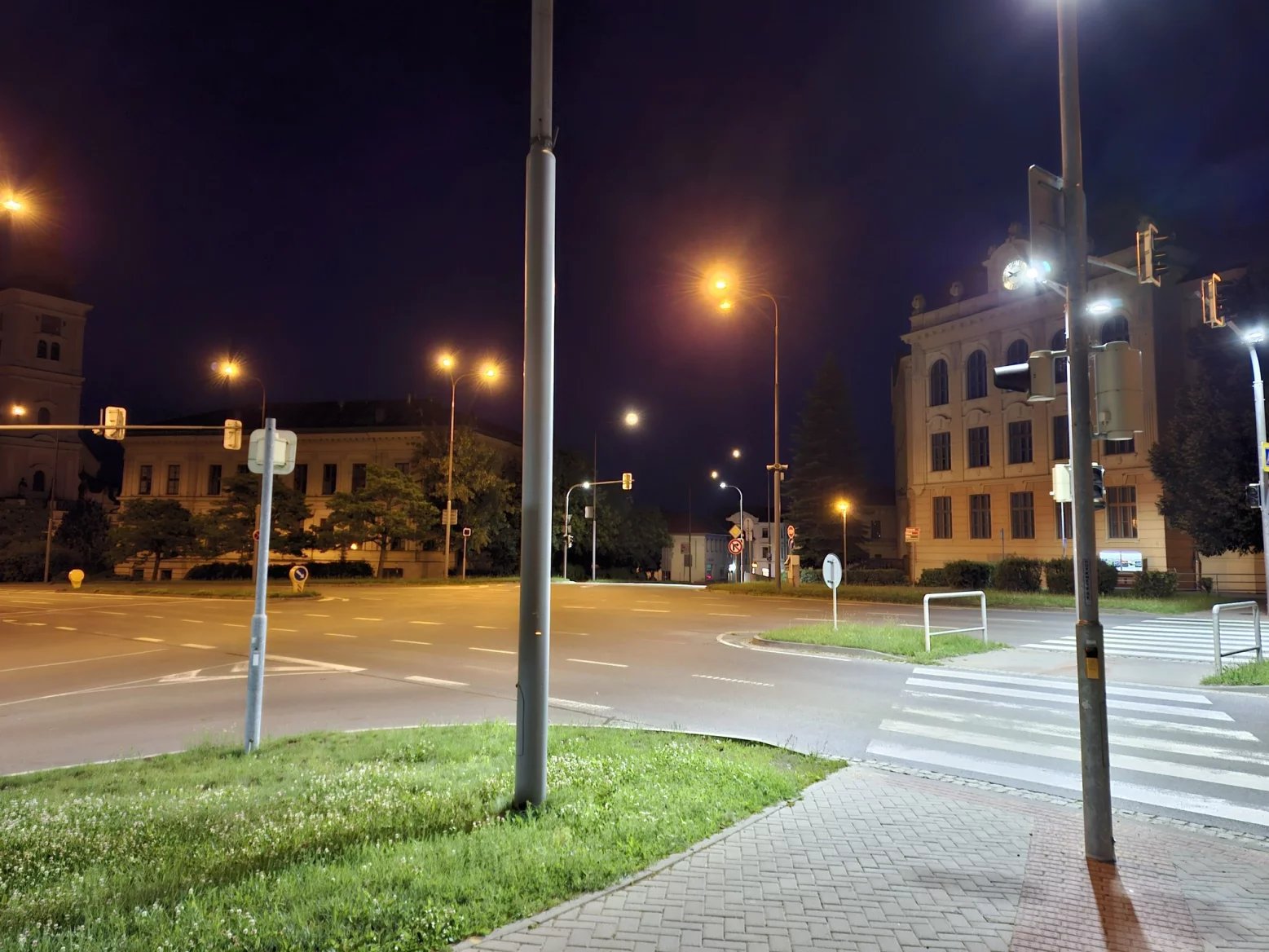 Hlavní 50Mpx fotoaparát