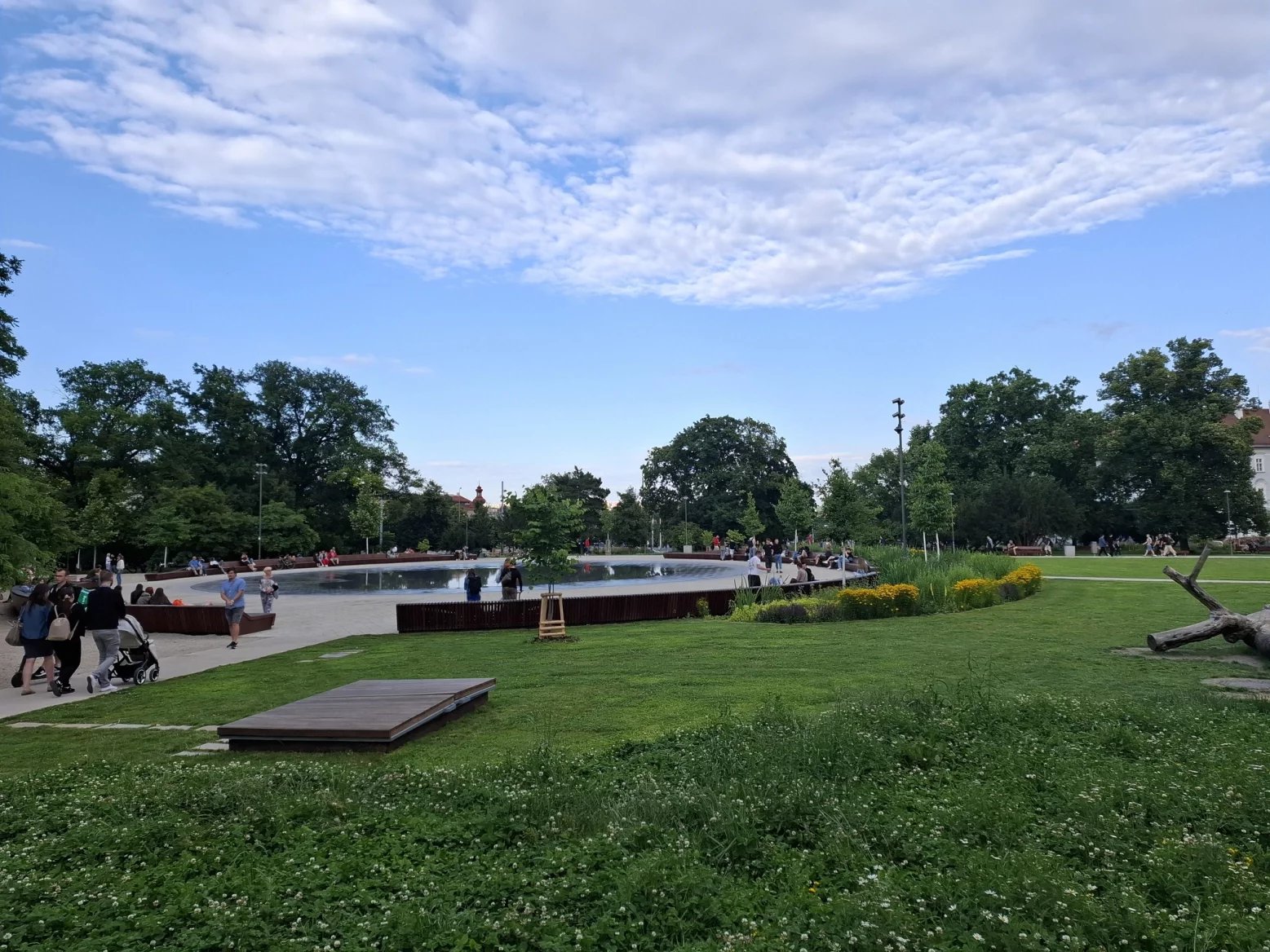 Hlavní 50Mpx fotoaparát