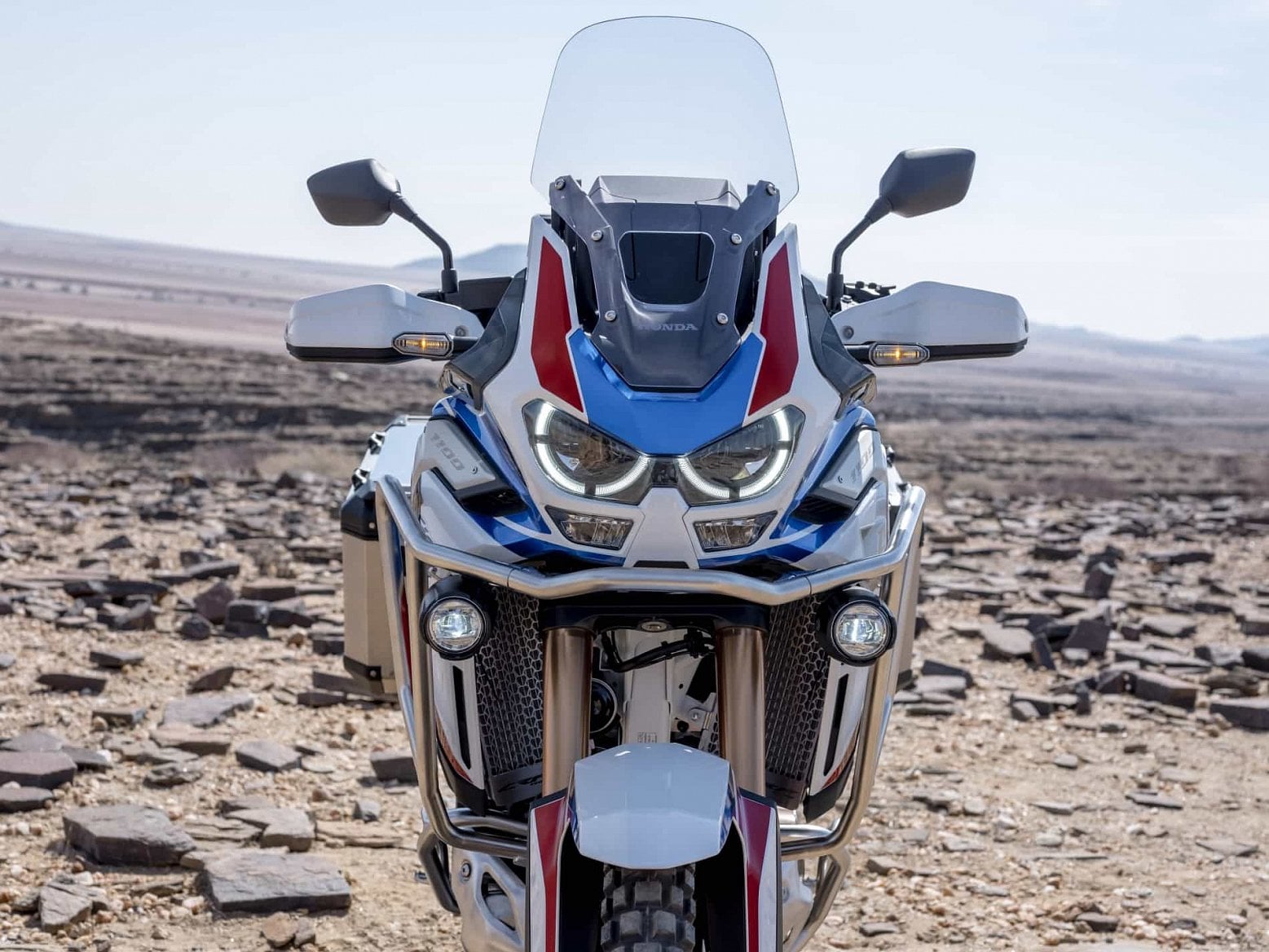 2019-09-189556_20YM_Africa_Twin_Adventure_Sports_Headlight.jpg