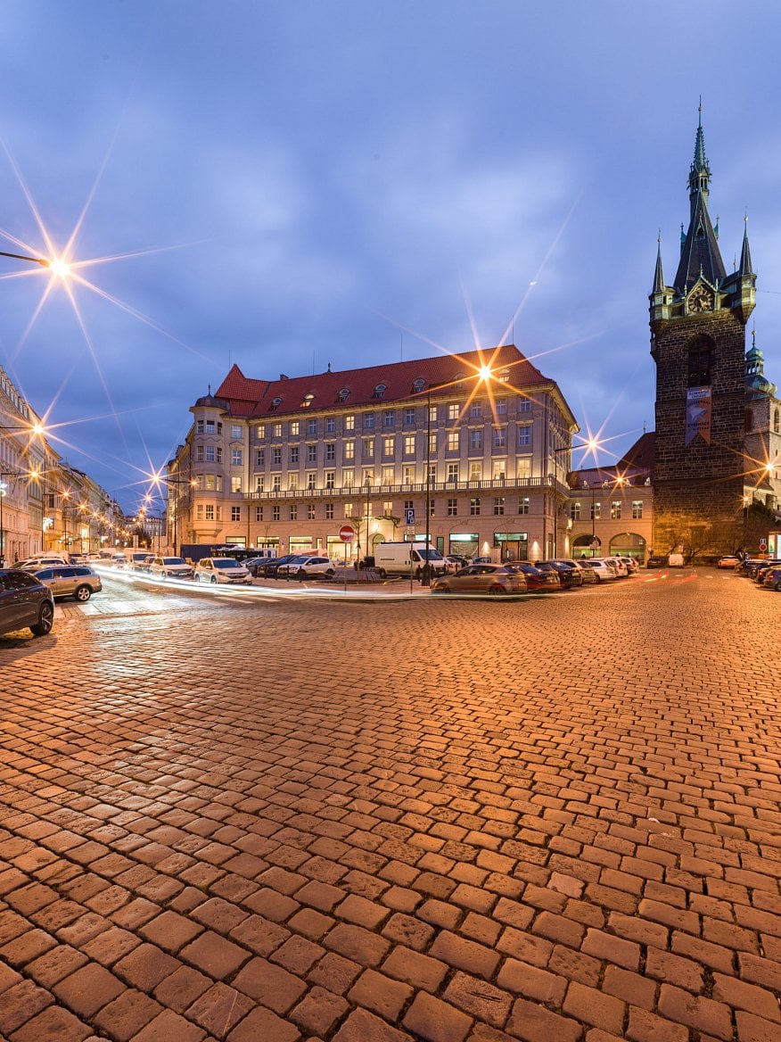 2022-01-UBM_Andaz-Prague_Sugar-Palace_exterier_fotografie-scaled