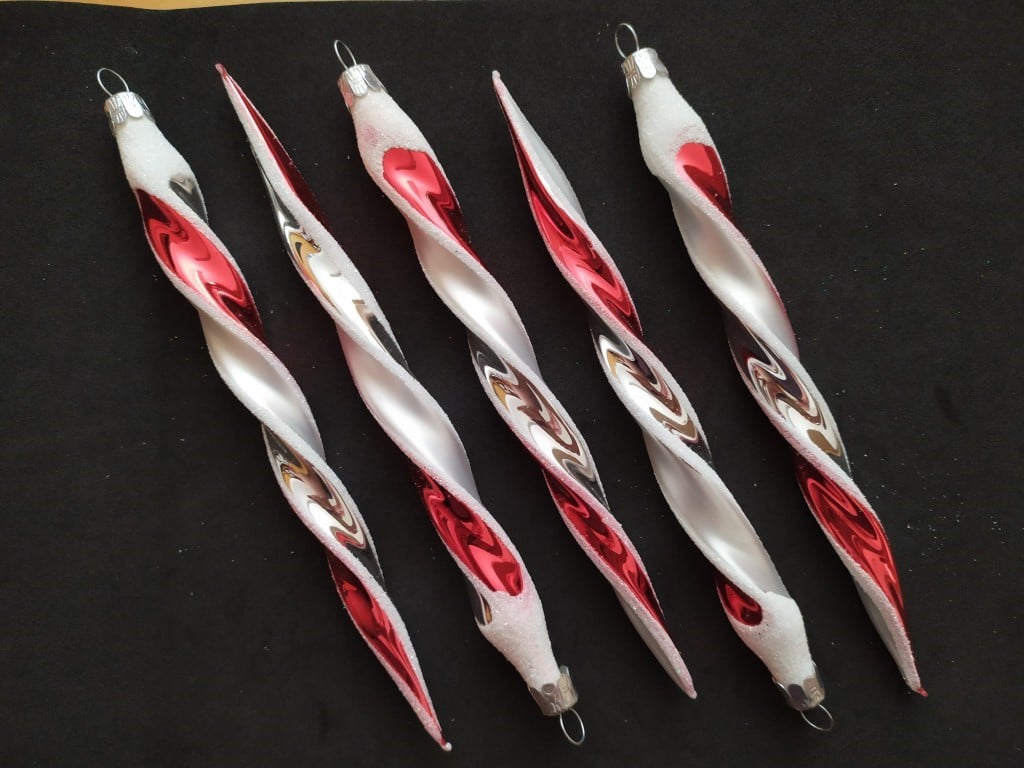 Stříbřený malovaný rampouch