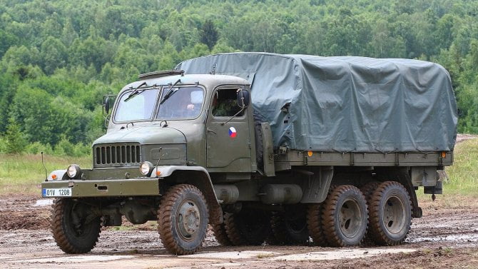 Retro kvíz: Vzpomínáte, jaké náklaďáky jezdily po Československu v období socialismu?