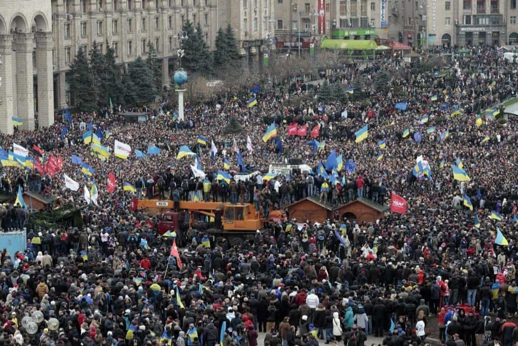 2016-04-tisc3adce-demonstrantc5af-v-kyjevc49b-chtc49bjc3ad-konec