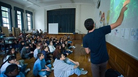 Náhledový obrázek - Platy učitelů a veřejných zaměstnanců vzrostou od listopadu, rozhodla koalice