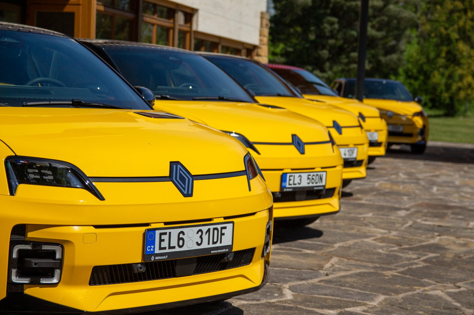 Renault 5 - uvedení