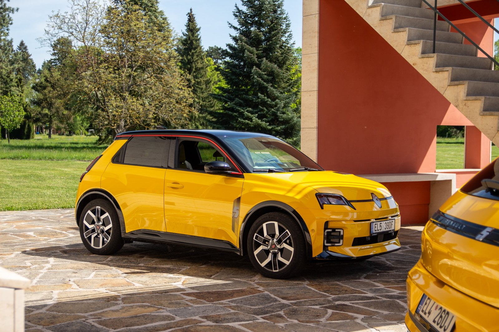 Renault 5 - uvedení