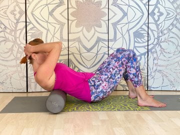 Cvik na hrudni páteř s válcem