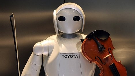 Náhledový obrázek - Toyota přišla s inovací svých robotů. Uchází se o patent na speciální pohon strojů, které budou dělat nebezpečnou práci za lidi