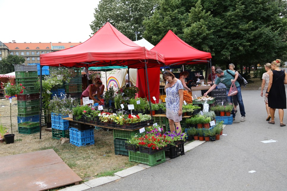 Farmářské tržiště Kulaťák