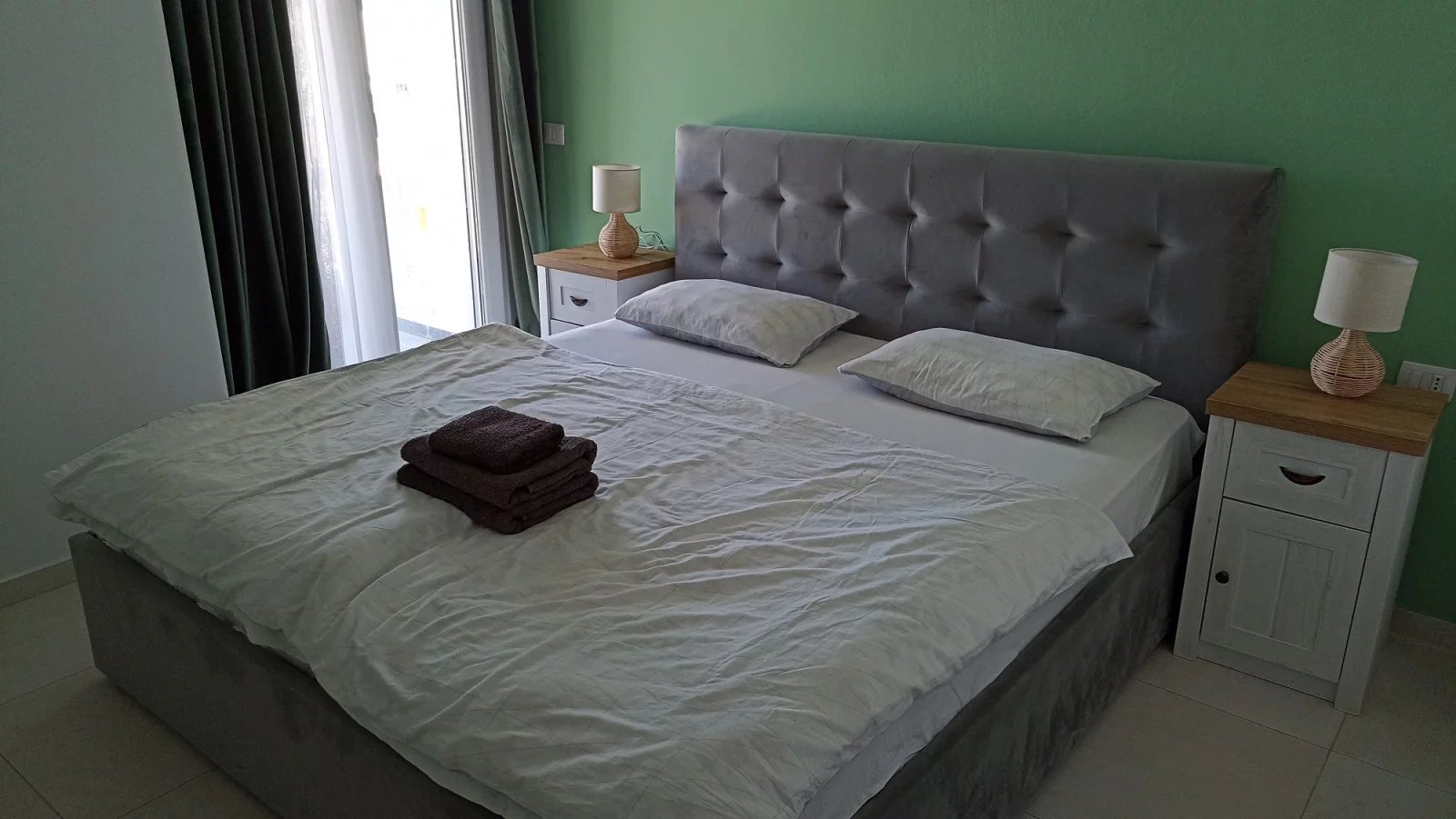 Menší ložnice pro dvě osoby s balkónem