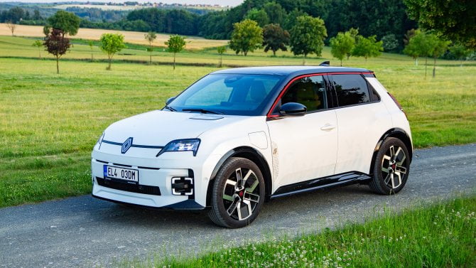 Test Renault 5 E-Tech: Velká očekávání s malou spotřebou