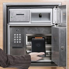 Ukázka nočního trezoru ENT-E/Z/B od německého výrobce WAB-Sicherheitssysteme.
