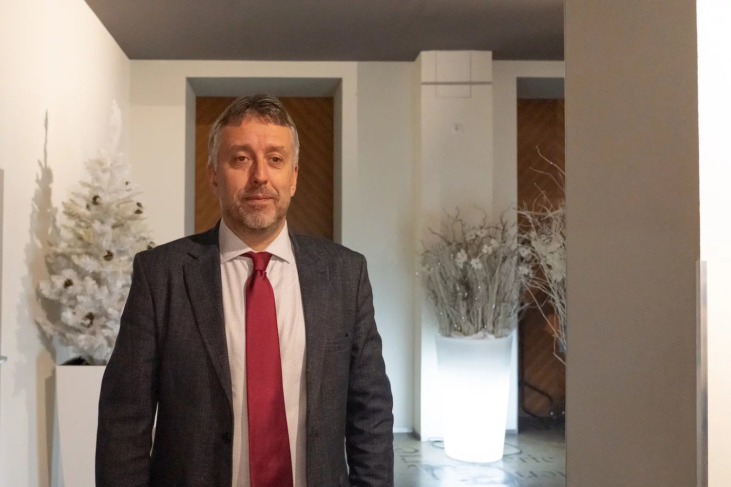 Doplnění zásobnho železa by podle odhadů pomohlo více než sto tisícům Čechů, kteří se léčí se srdečním selháním. Nedostatkem tohoto minerálu totiž dle kardiologů trpí až polovina lidí, kteří se u nich se srdcem léčí. Kardiologové apelují na samotné pacienty, aby si nechali udělat vyšetření krve, které ukáže, jak na tom se zásobami jsou. Typickým projevem nedostatku železa je velká únava, nevýkonnost, dušnost, celková slabost či bušení srdce.