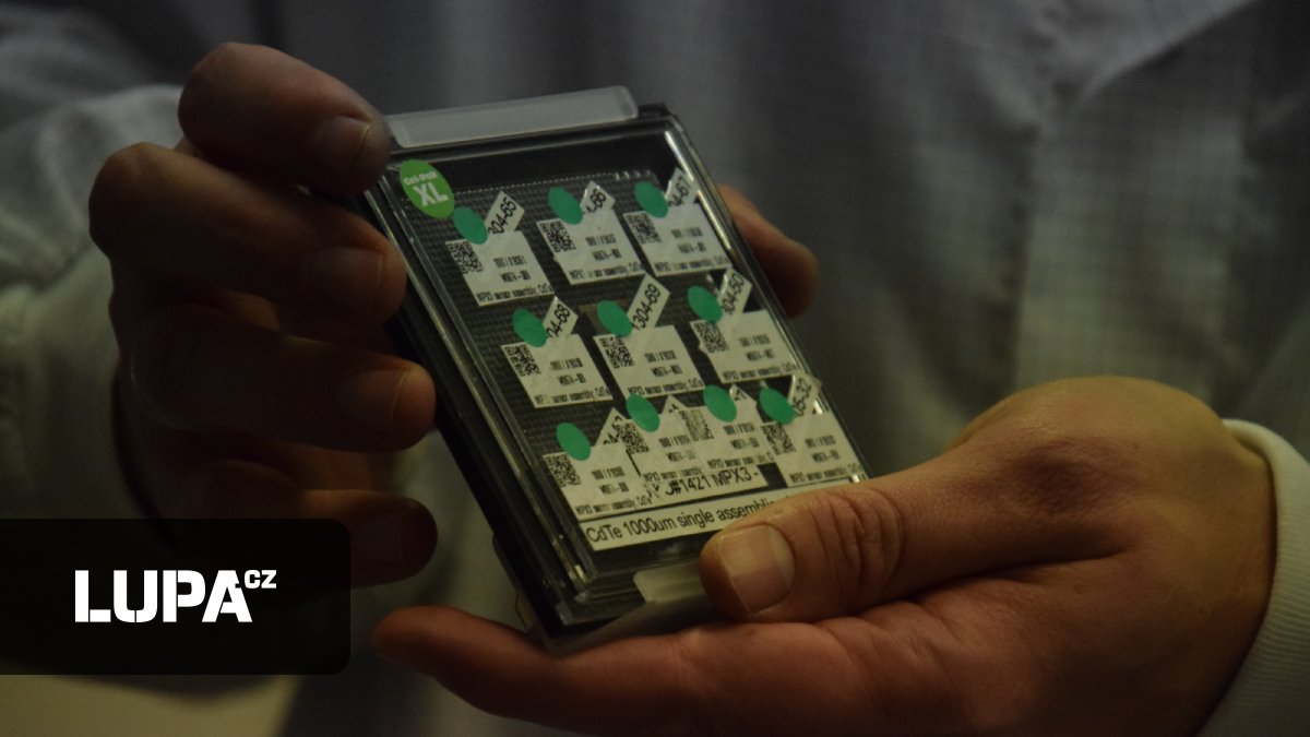 V Česku potichu vyrostla skupina, která po celém světě zobrazuje neviditelné. Teď pohltila německou firmu a chystá se na vesmírné záření