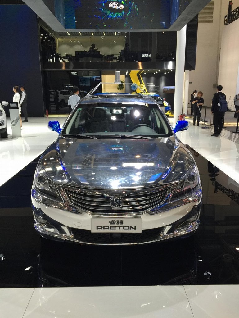 2010-10-pekingskc3bd-autosalon-3.jpg