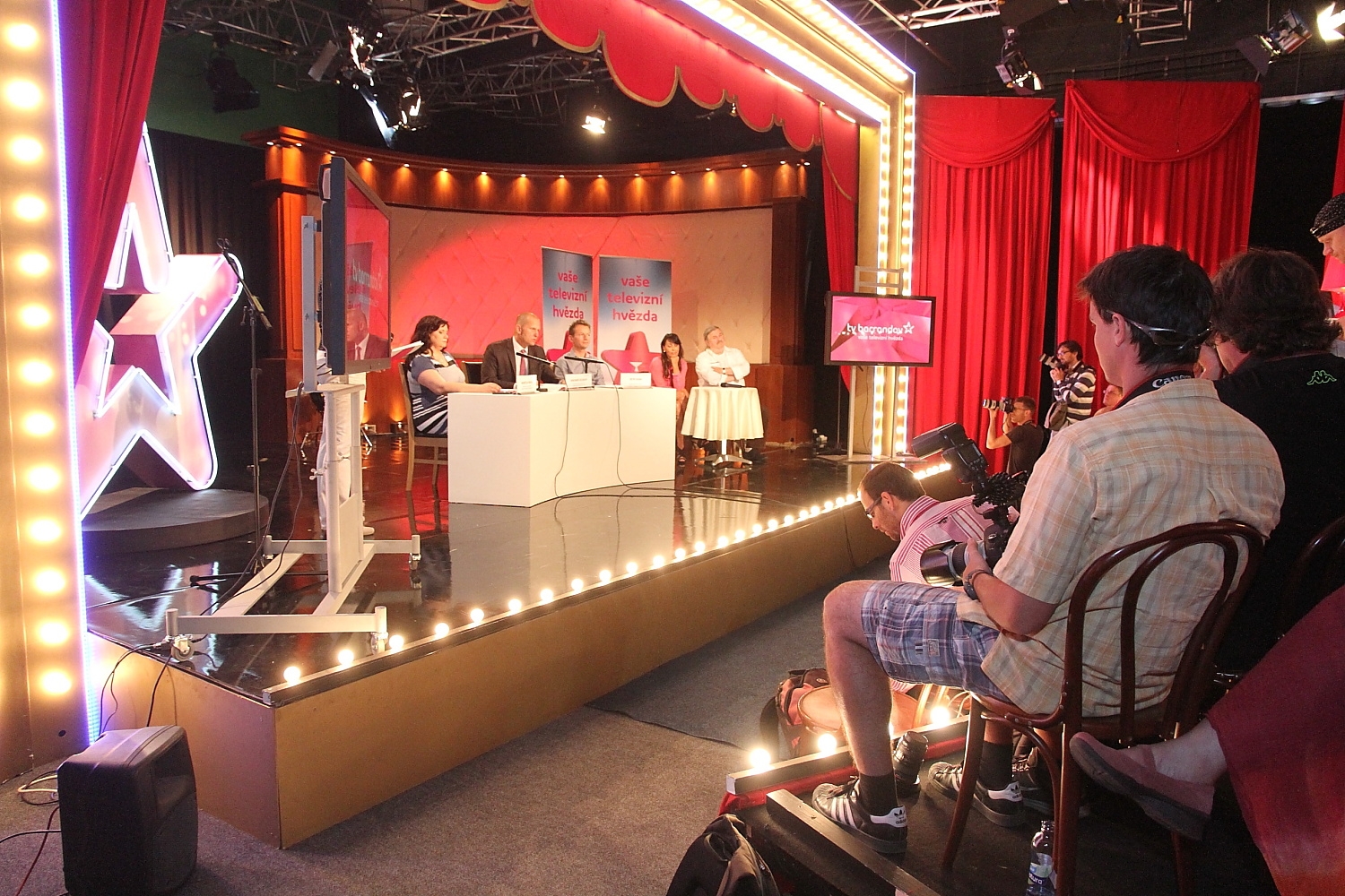 První tisková konference TV Barrandova s Jaromírem Soukupem