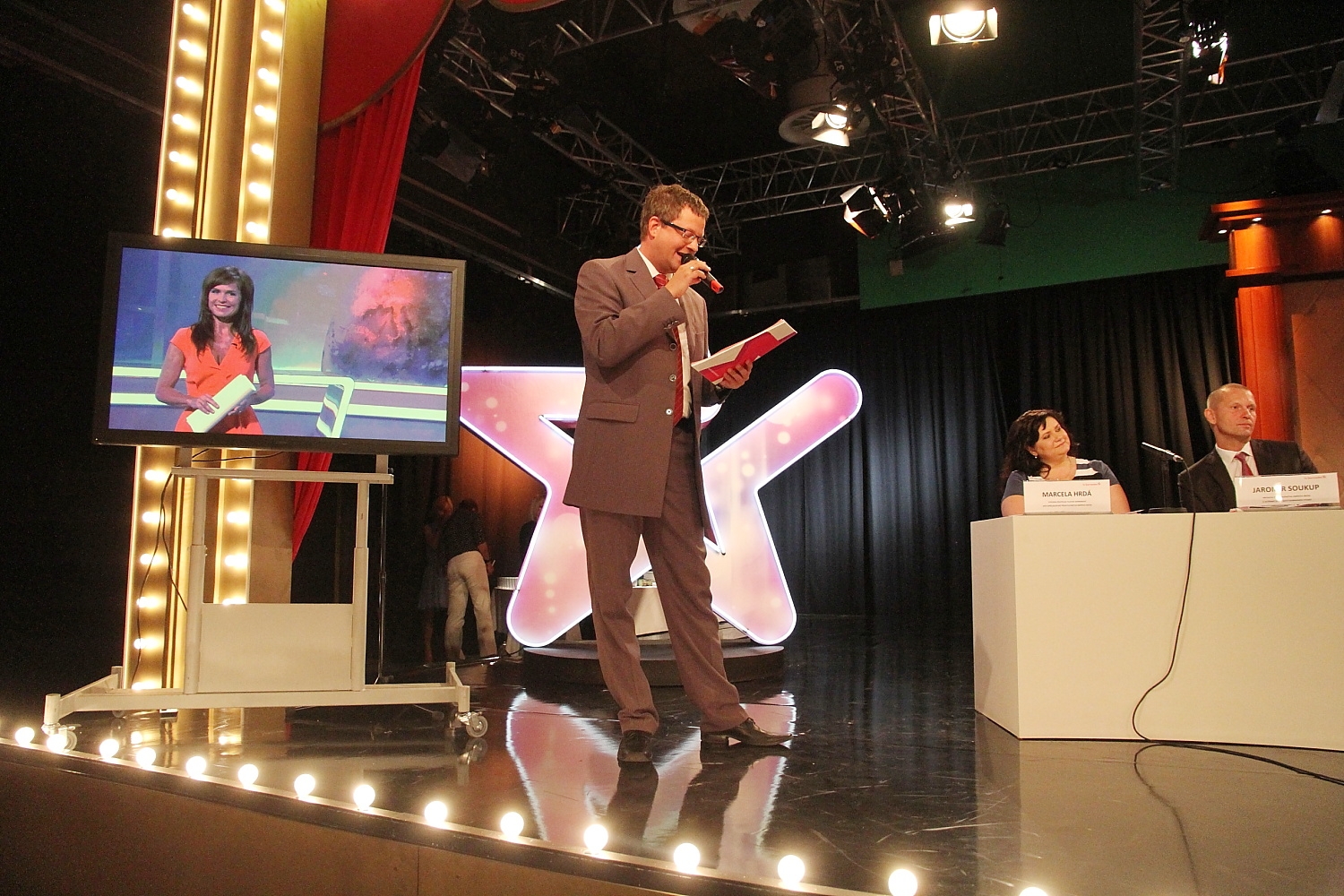 První tisková konference TV Barrandova s Jaromírem Soukupem
