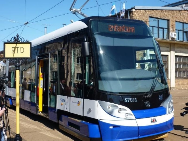 2013-07-tramvaje-forcity-pro-rigu-1.jpg