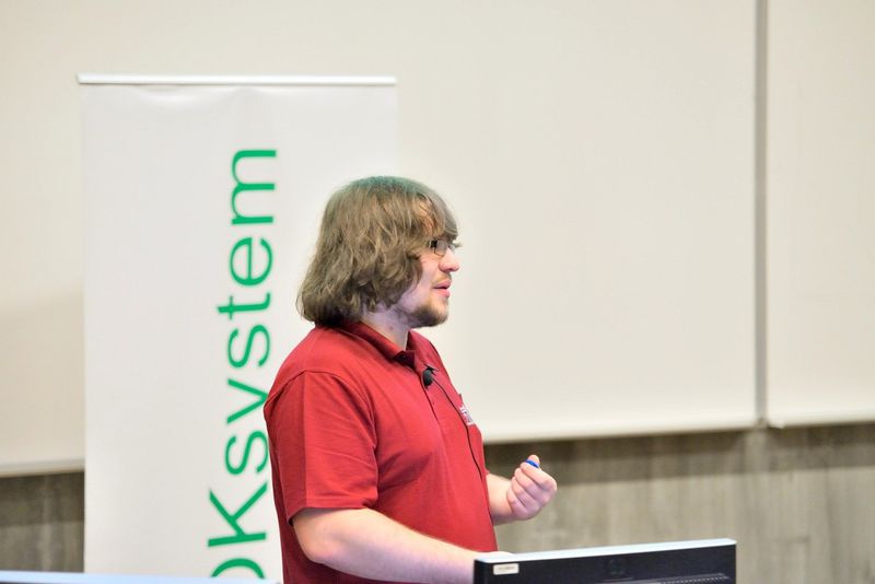 LinuxAlt 2013: 3D tisk, Vim, ovladače