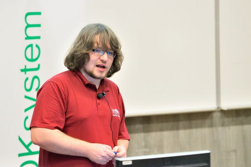 LinuxAlt 2013: 3D tisk, Vim, ovladače