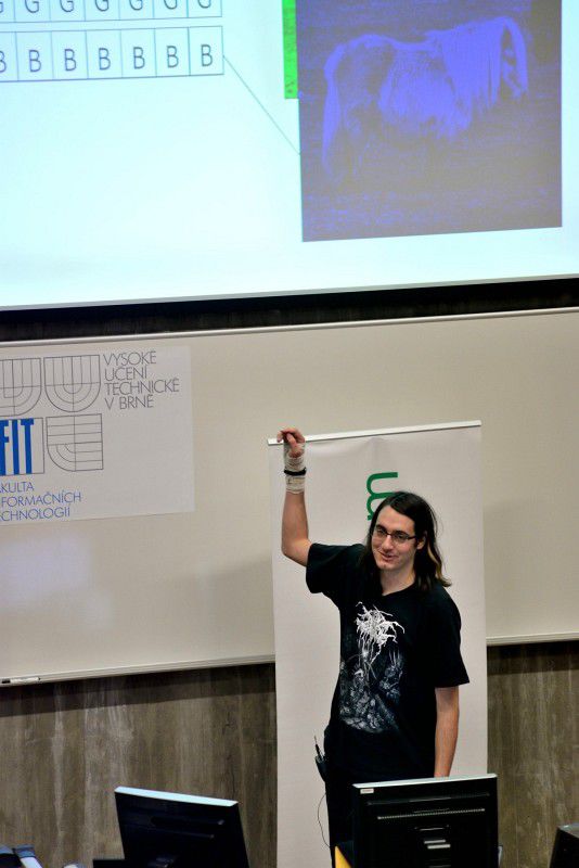 LinuxAlt 2013: 3D tisk, Vim, ovladače