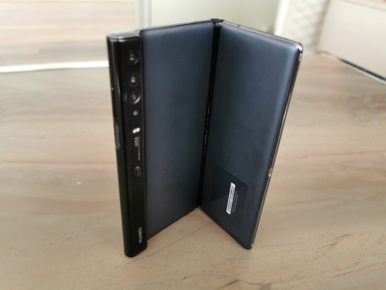 Ohebný chytrý telefon Huawei Mate X 5G