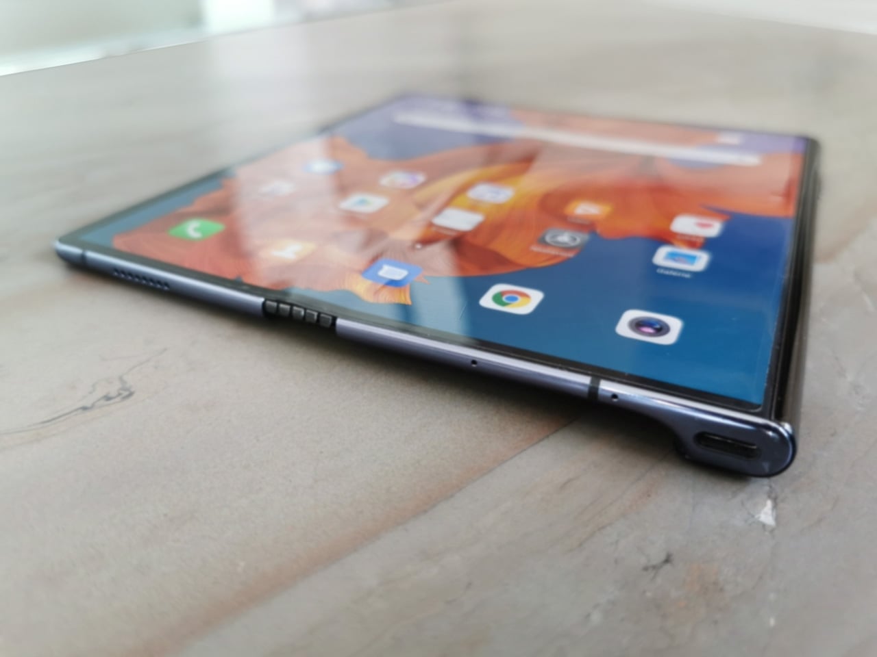 Ohebný chytrý telefon Huawei Mate X 5G