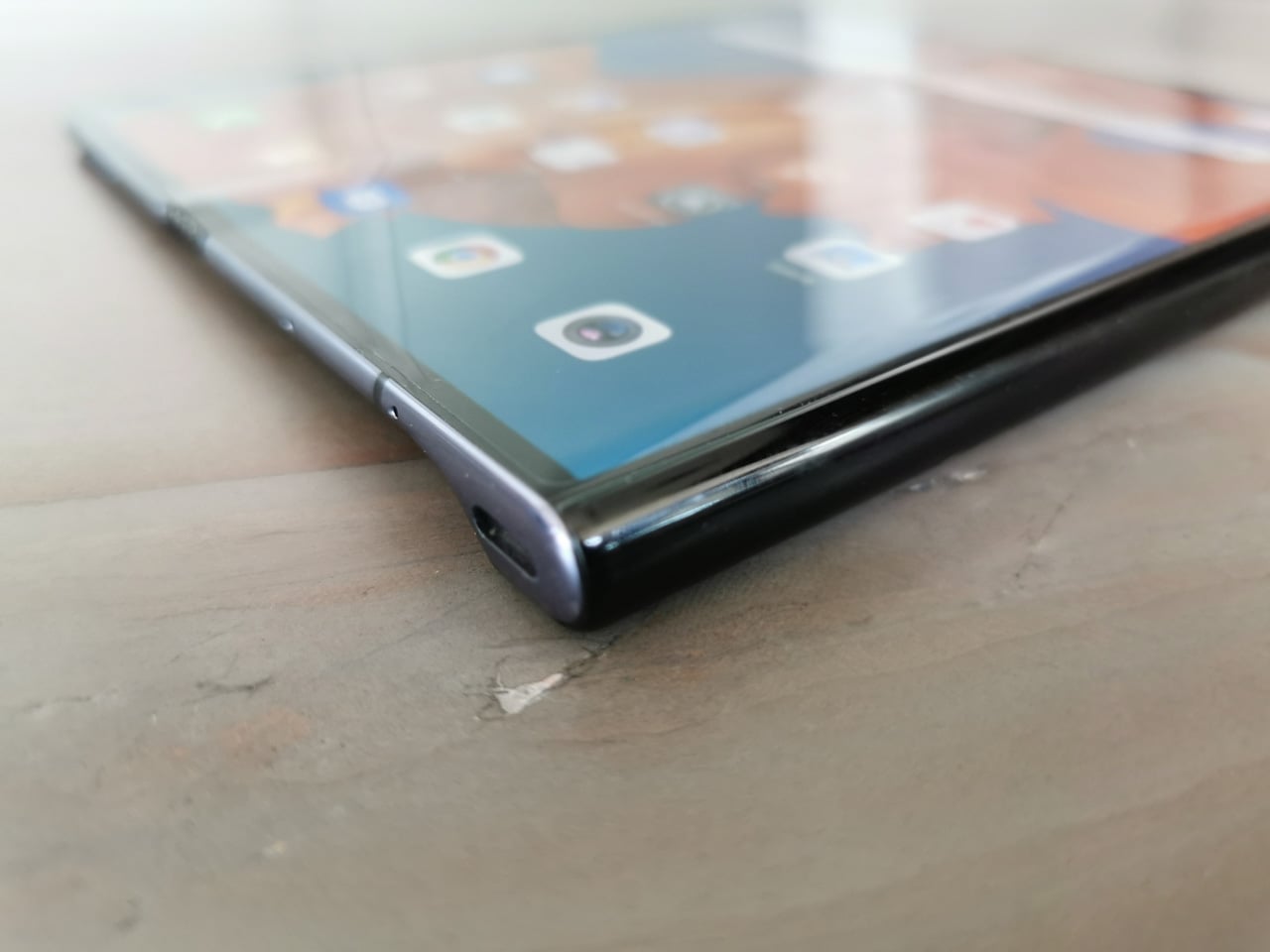 Ohebný chytrý telefon Huawei Mate X 5G