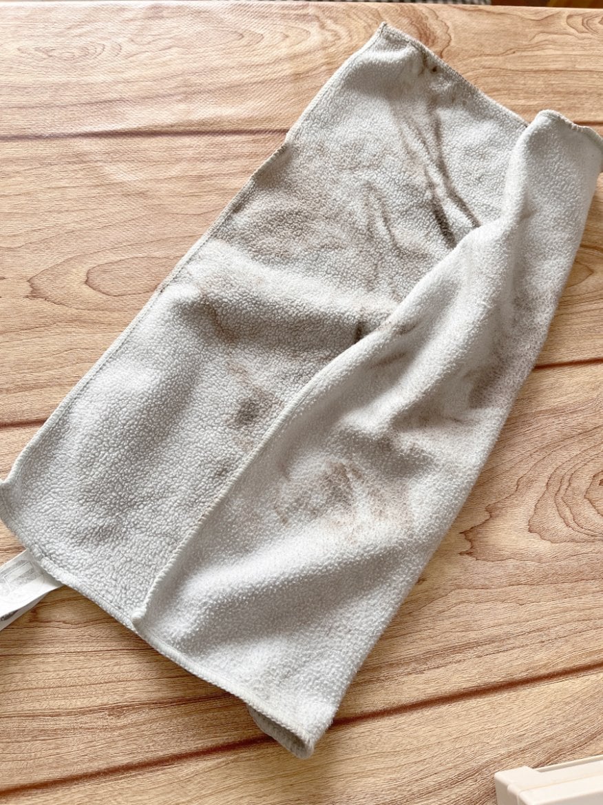 Množství špíny na kabelech bývá opravdu velké.