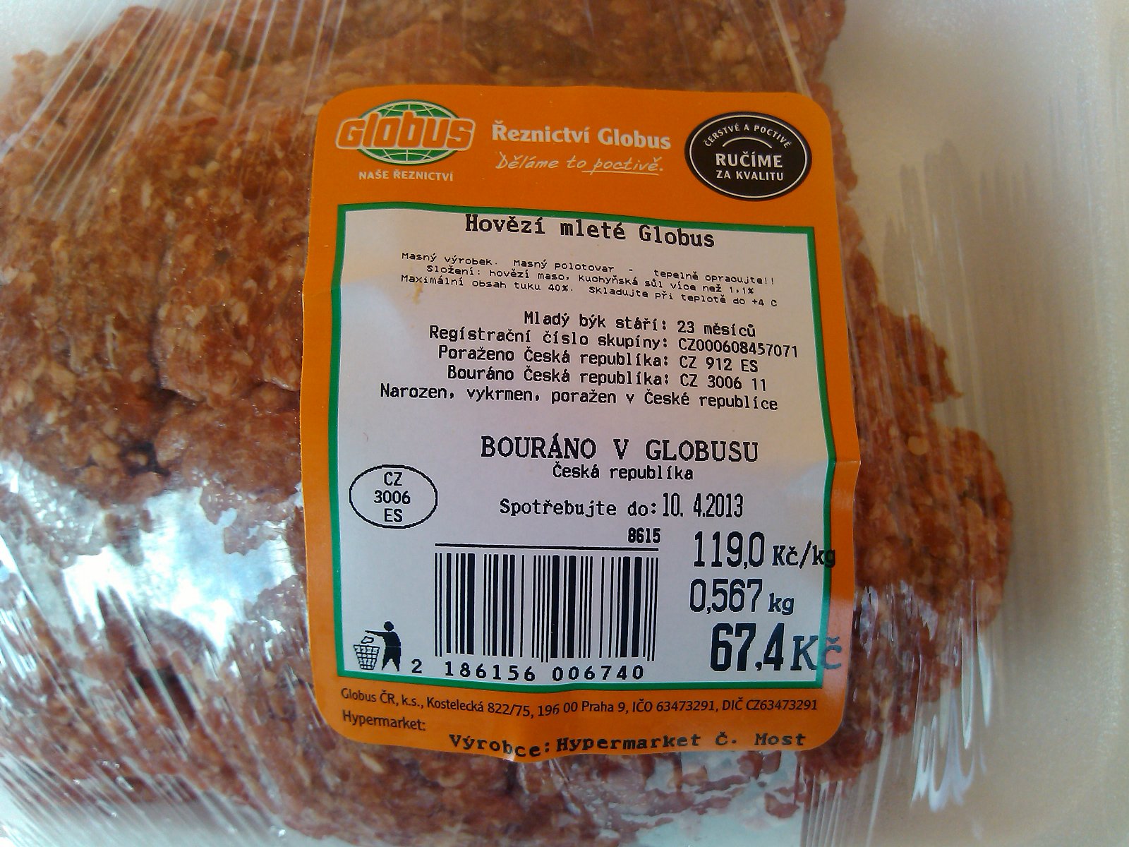 Hovězí mleté, polotovar, podíl masa neuveden, 0,57 kg za 67,40 Kč, 119,00 Kč/kg výrobku, obsahuje sůl
