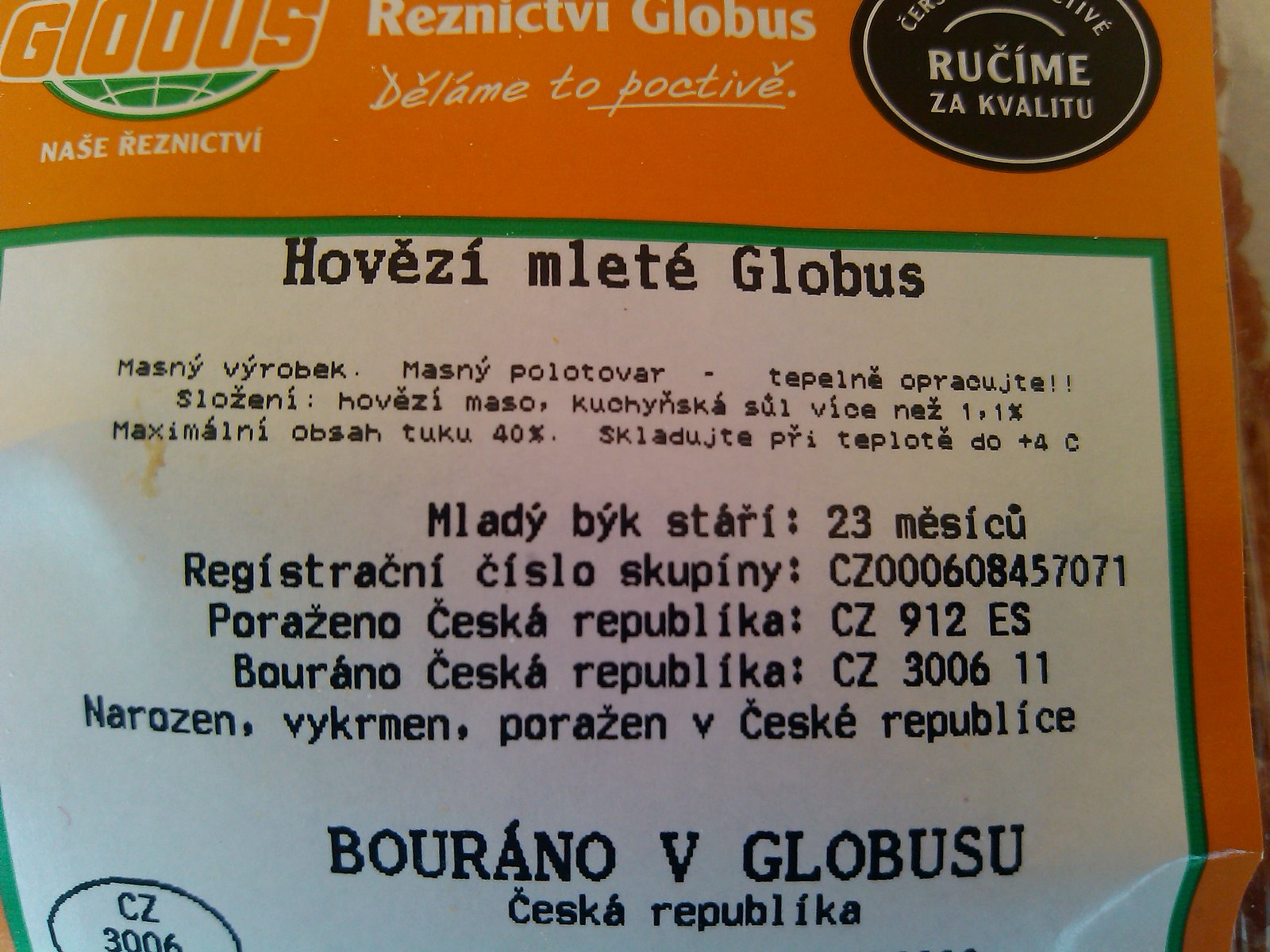 Hovězí mleté, polotovar, podíl masa neuveden, 0,57 kg za 67,40 Kč, 119,00 Kč/kg výrobku, obsahuje sůl
