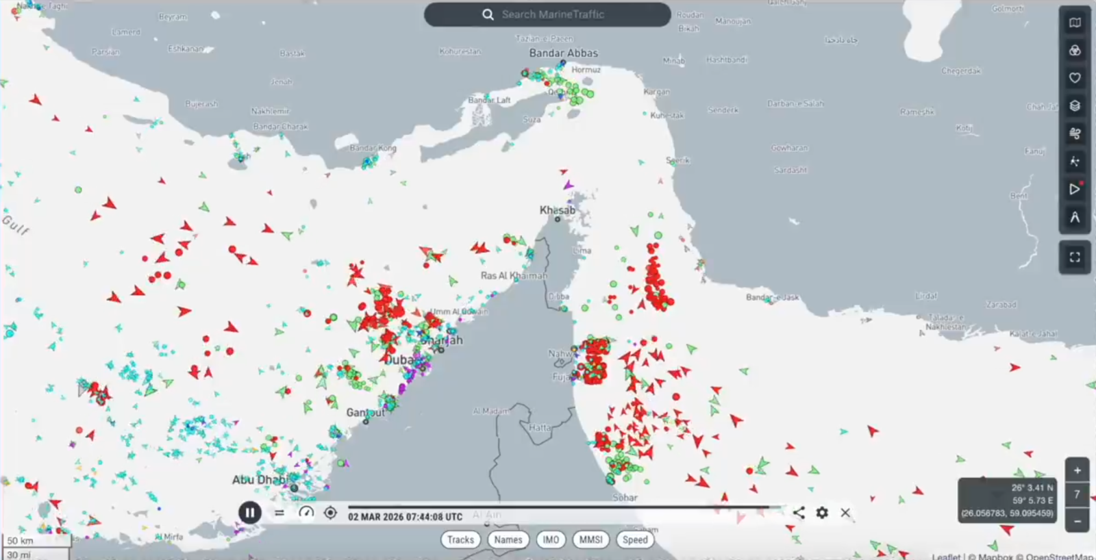 Od začátku konfliktu klesla lodní doprava v Hormuzském průlivu o 70 %