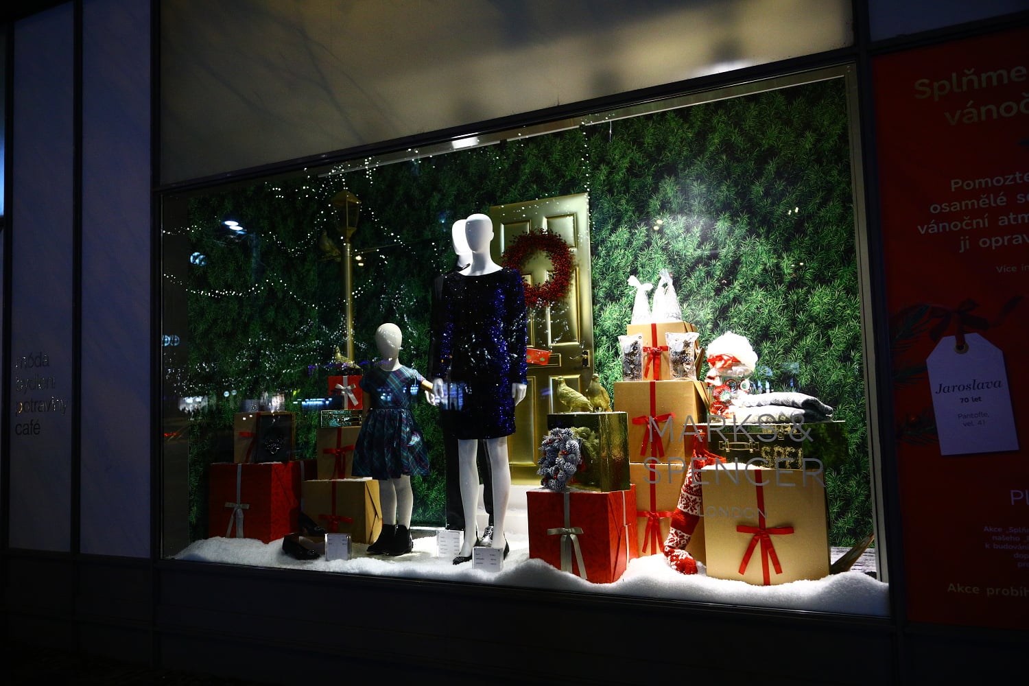 Vánoční výlohy  v Praze 2017