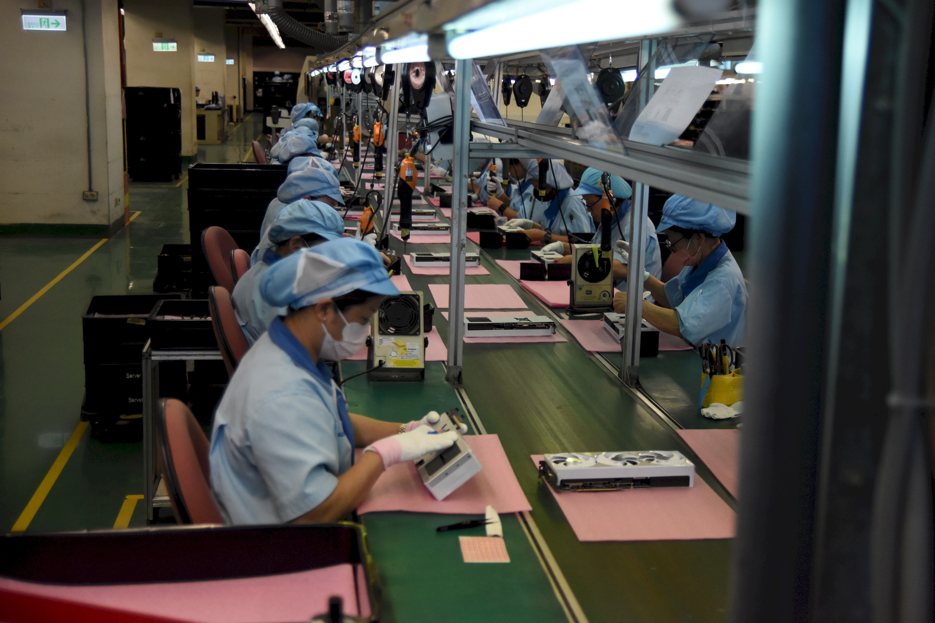 Exkurze v továrně Gigabyte na základní desky a grafické karty