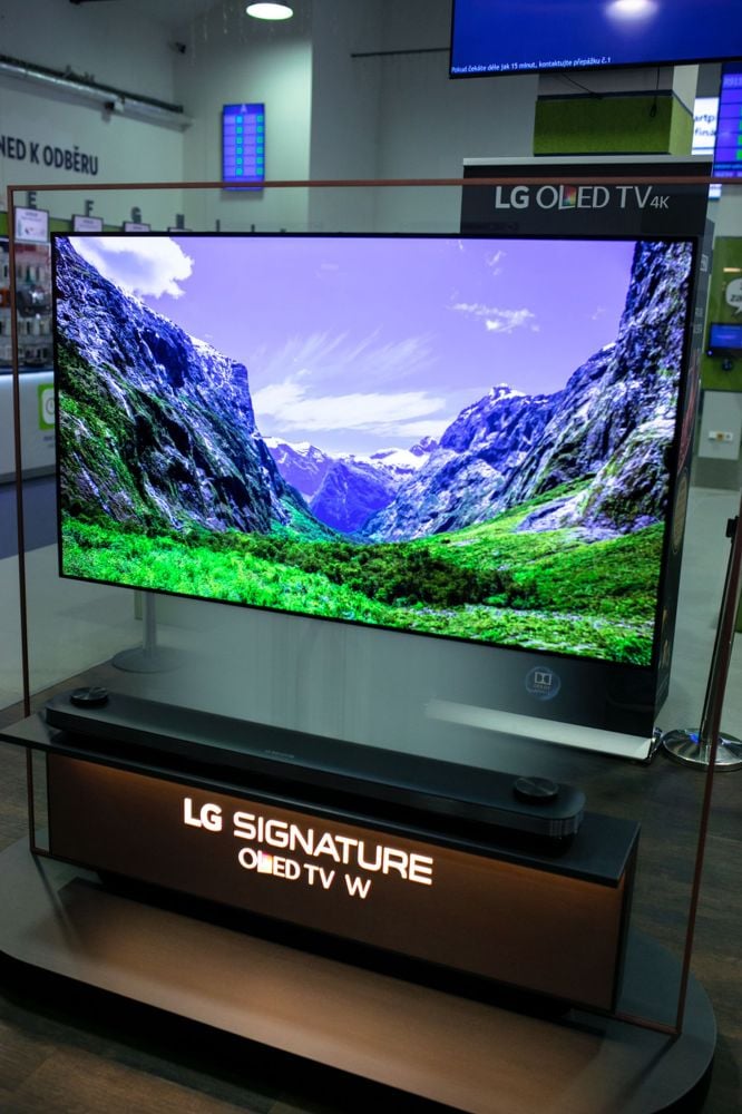 LG OLED65W7V u Alza.cz, březen, 2017