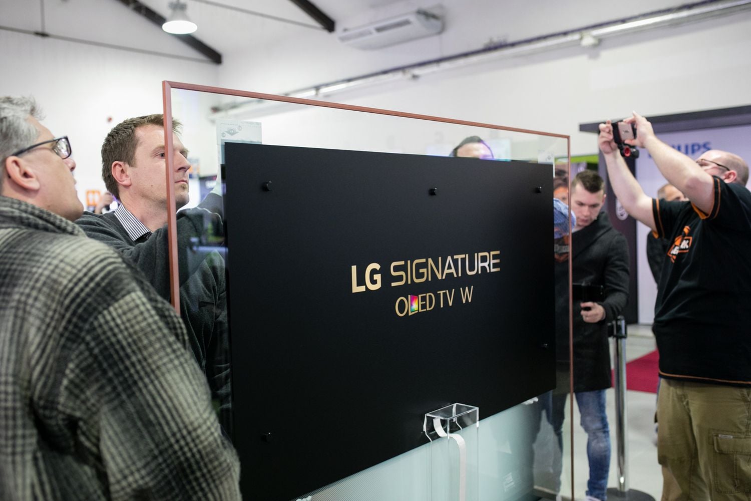 Zadní stěna LG OLED65W7V.