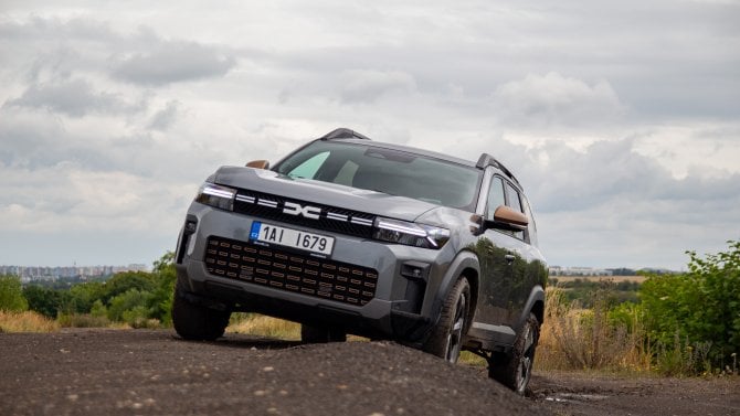 Test Dacia Bigster 4×4: Komfort výměnou za pohon všech kol?