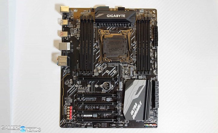 Gigabyte X299 UD4