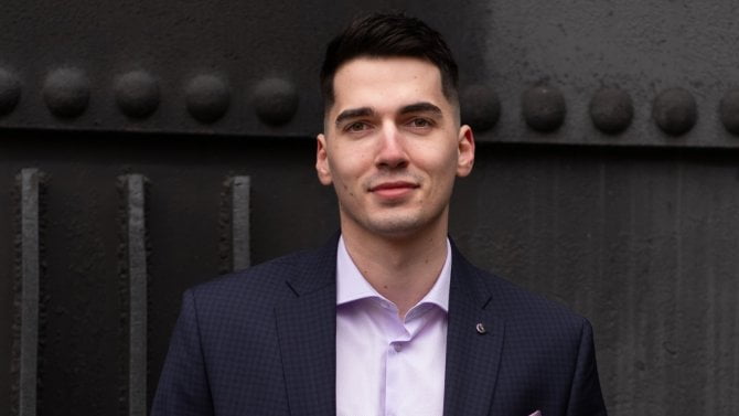 Investice do obranných firem? Ano, ale s rozumem, říká finanční poradce Bělica