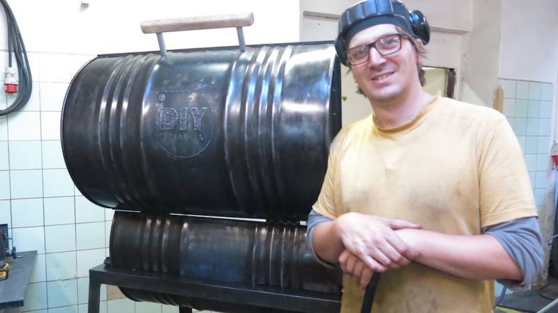 Do it yourself - to je heslo hodinové dílny Hanka Duka.