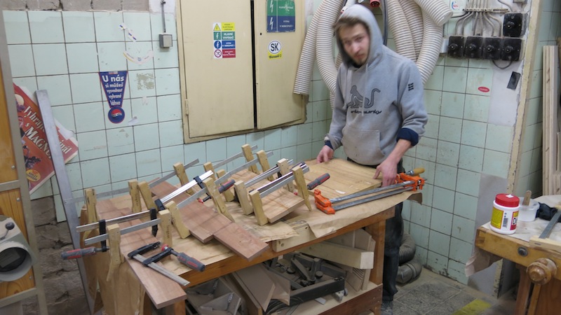 Do it yourself - to je heslo hodinové dílny Hanka Duka.