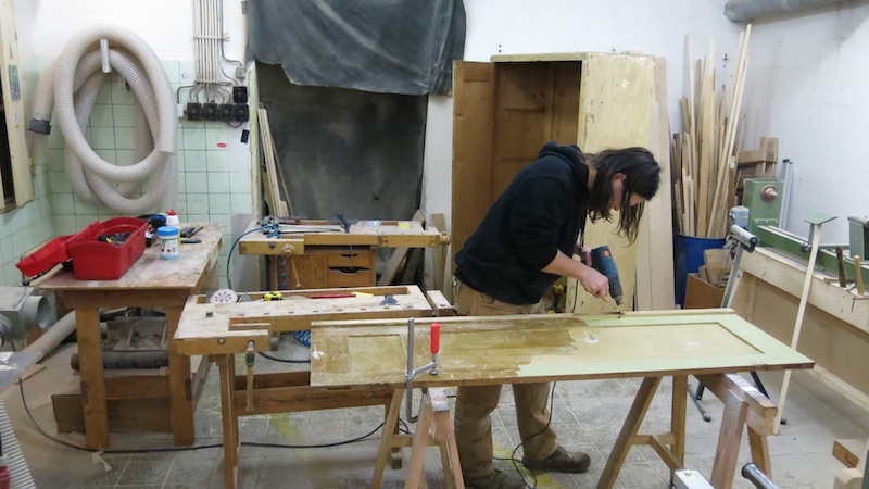 Do it yourself - to je heslo hodinové dílny Hanka Duka.