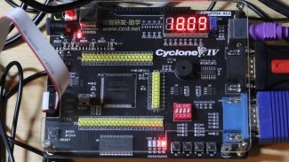 Vývojová deska s FPGA