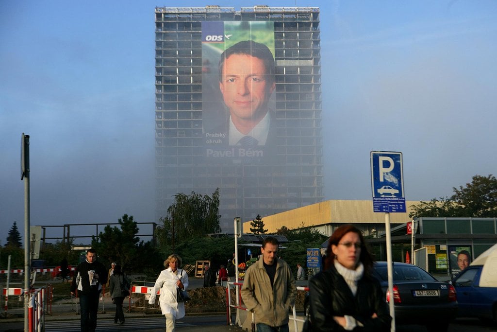 2009-10-nc3a1vrat-ztracenc3a9ho-syna-pavel-bc3a9m-je-opc49bt-c48