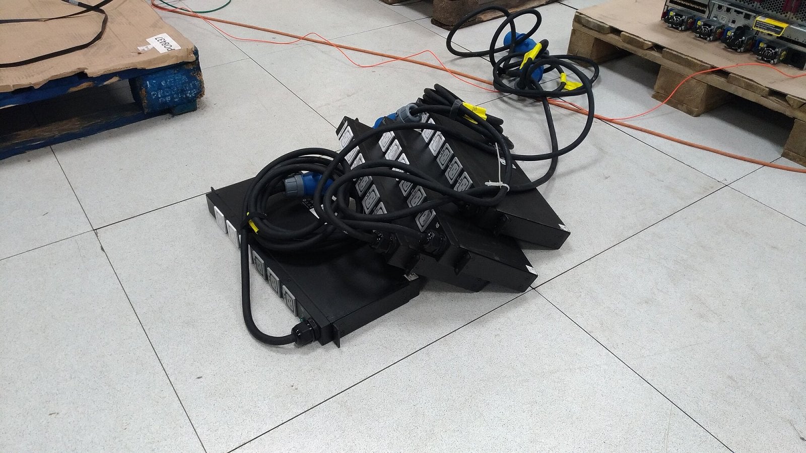 Servery Moonshot Wedos