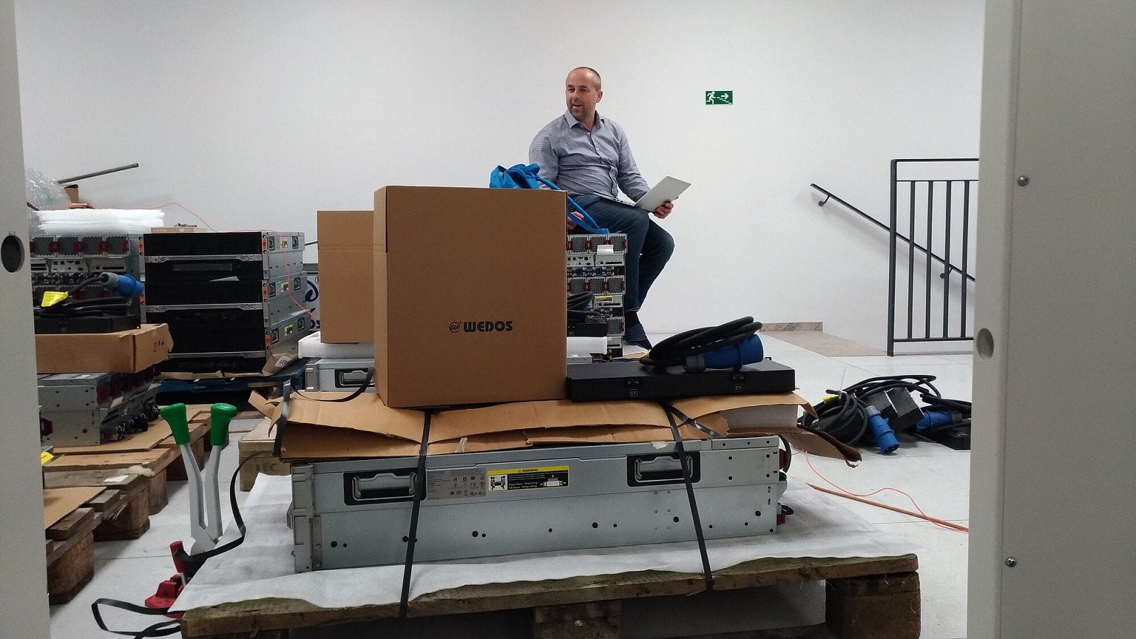 Servery Moonshot Wedos