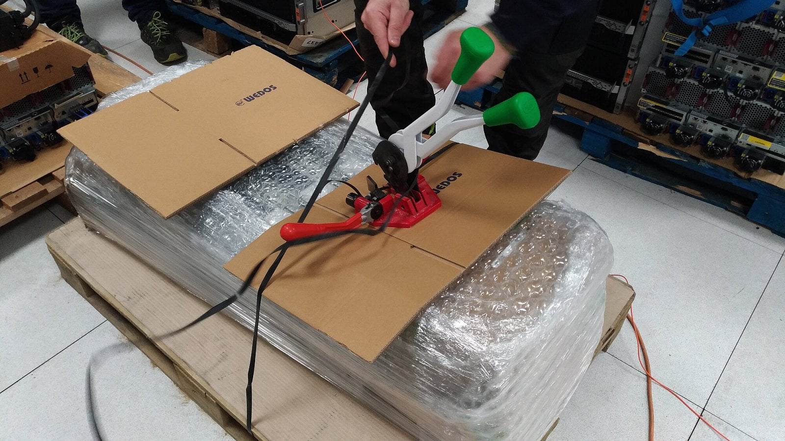 Servery Moonshot Wedos