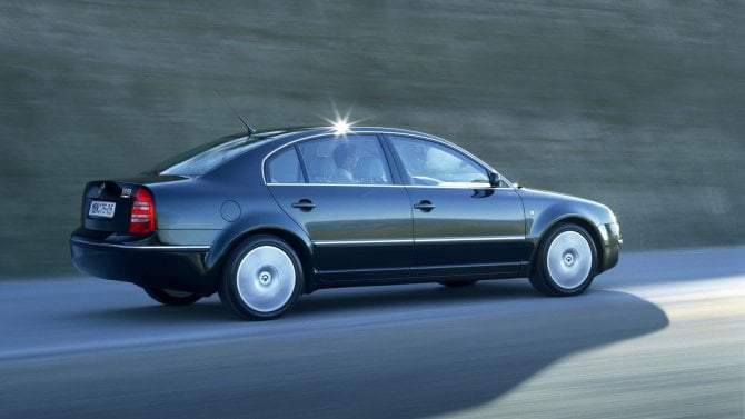 Škoda Superb 1